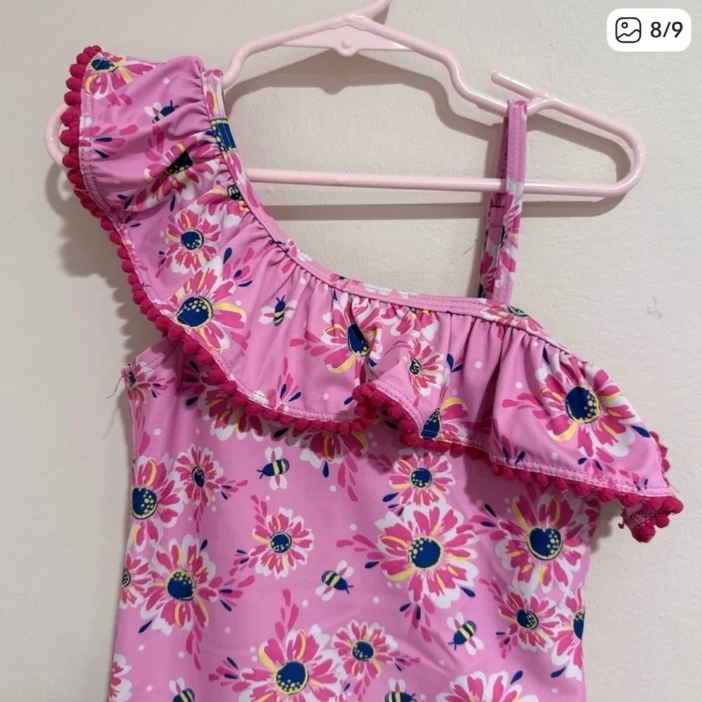 Tommy Bahama Little Girl Pink Floral & Bee One-Shoulder Swimsuit with hat size 6 - Picture 8 of 9
